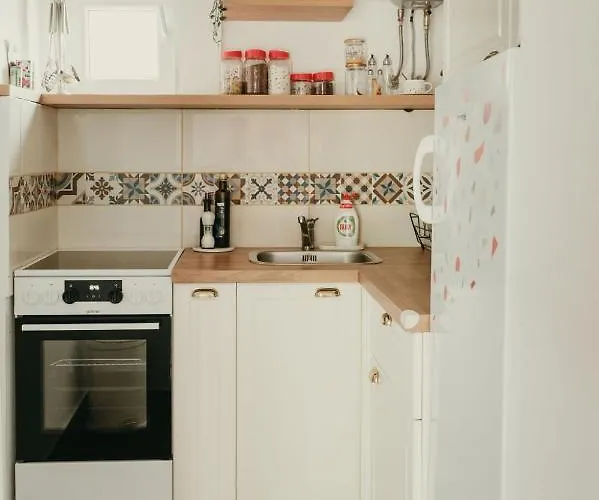 펜션 Terrazzo House 수보티차